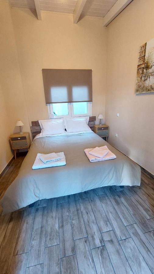 Ria'S Gardenview Apartment 이오아니아 외부 사진