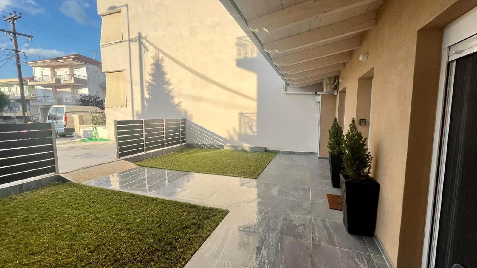 Ria'S Gardenview Apartment 이오아니아 외부 사진